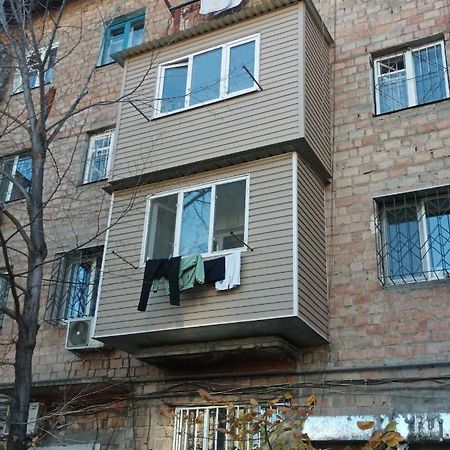 Аппартаментов В Золотом Квадрате 比什凯克 客房 照片